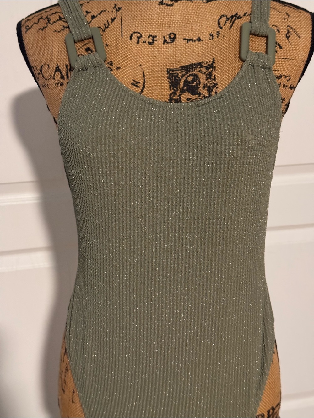 Women’s Olive Ribbed one pc swimsuitwith Metallic accents. Aerie new with tags L